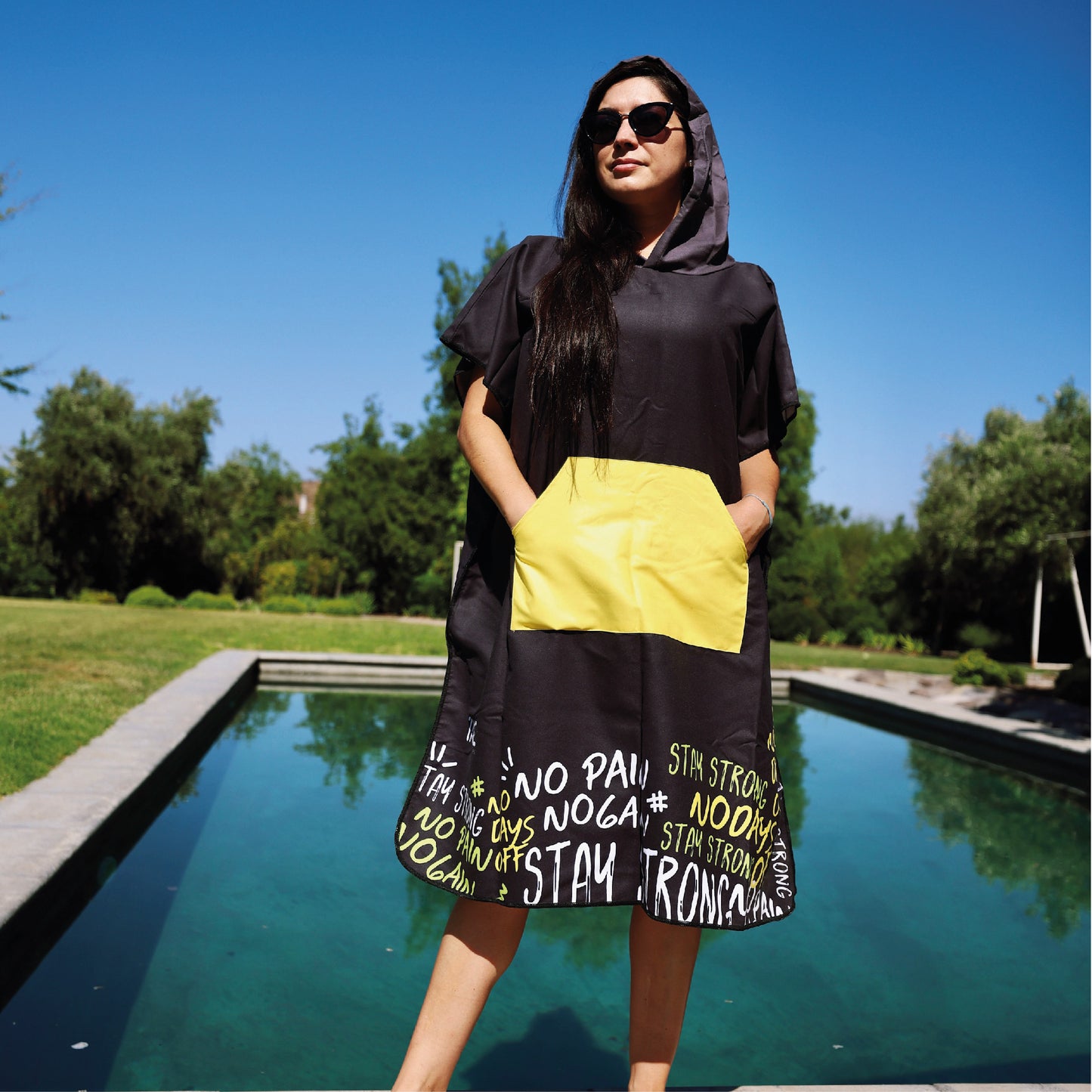 Pack Poncho + Toalla Stay Strong